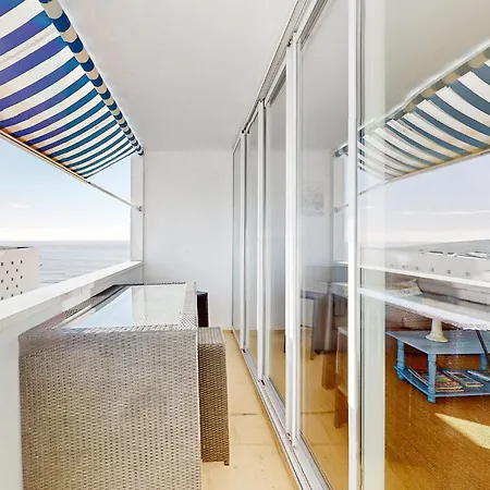 2 Bedroom Awesome In Apartament Royan