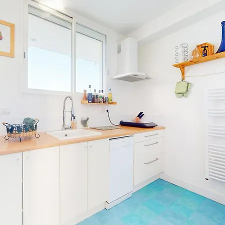 Appartement Amazing In With Kitchen Royan